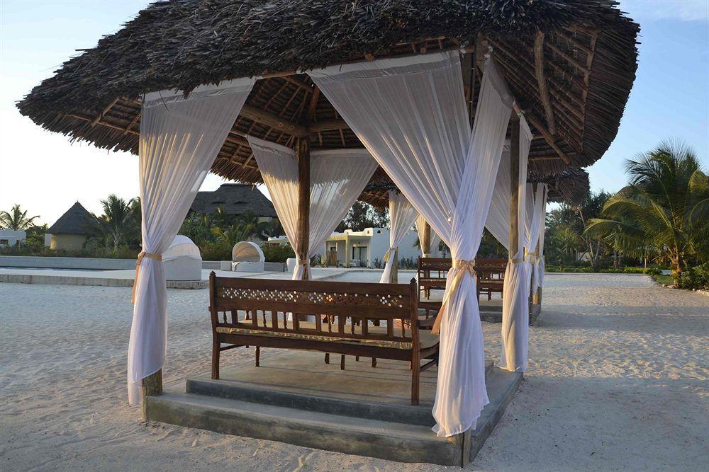 Gold Zanzibar Beach House & Spa Кендва Екстериор снимка