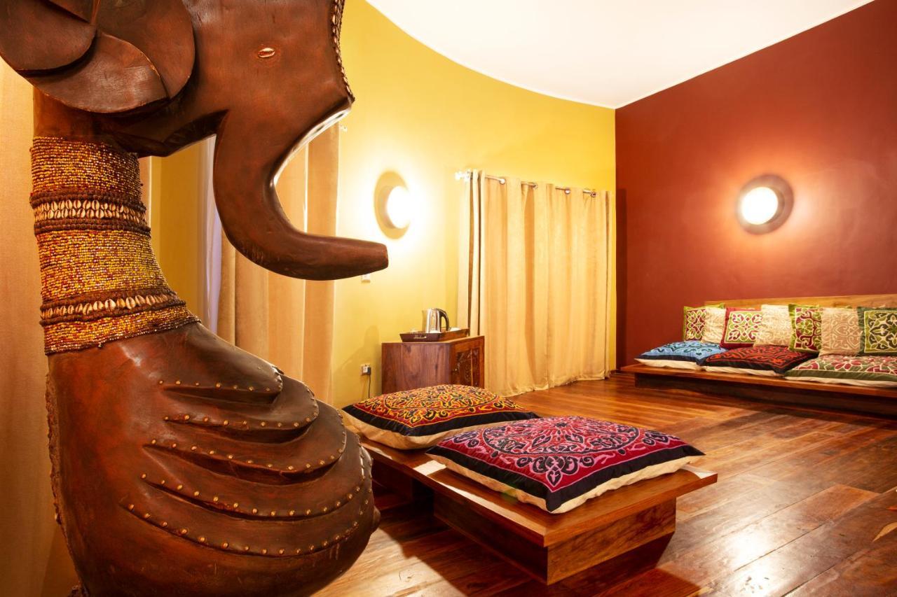 Gold Zanzibar Beach House & Spa Кендва Екстериор снимка